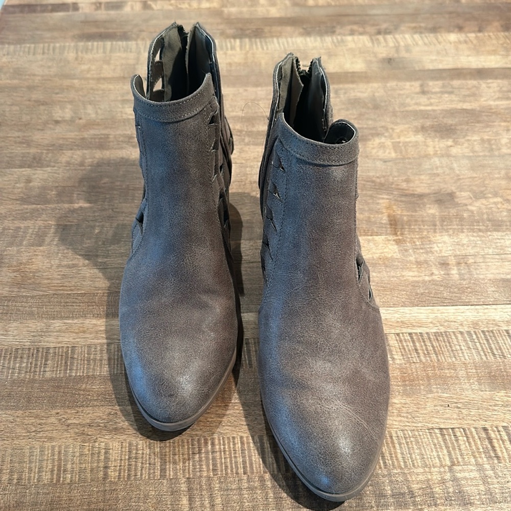 Ankle boots